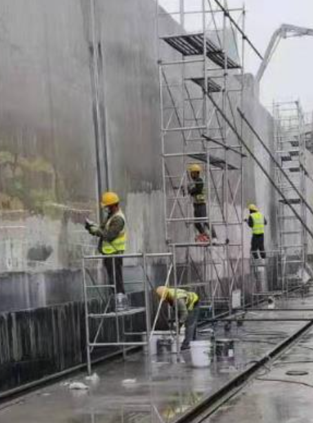 果洛球场翻新地面是一个涉及